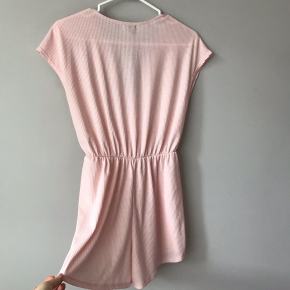 🦋3/$50 Anthropologie Ecote light pink rubbed romper - Picture 7 of 11